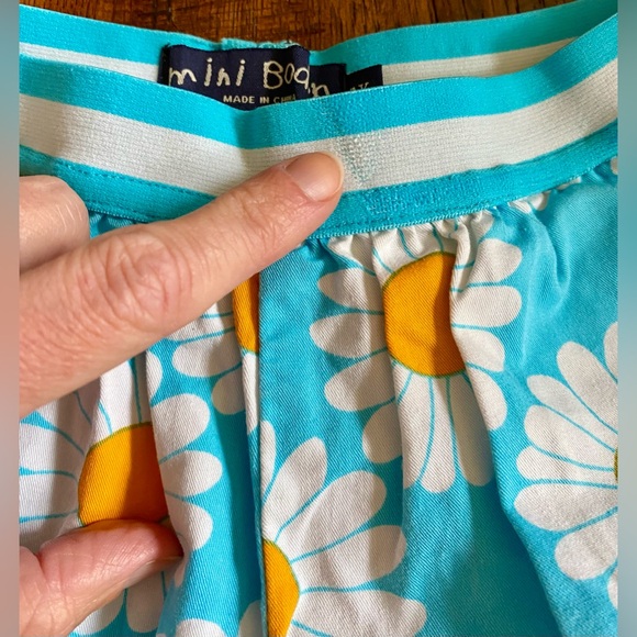 Mini Boden shorts and t-shirt set - Picture 8 of 8